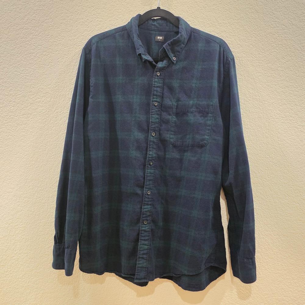 Uniqlo Men L Black Watch Plaid Flannel Shirt Navy Green Long Sleeve 331-431185